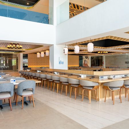 The Capital Hotel And Resort Seminyak Buitenkant foto