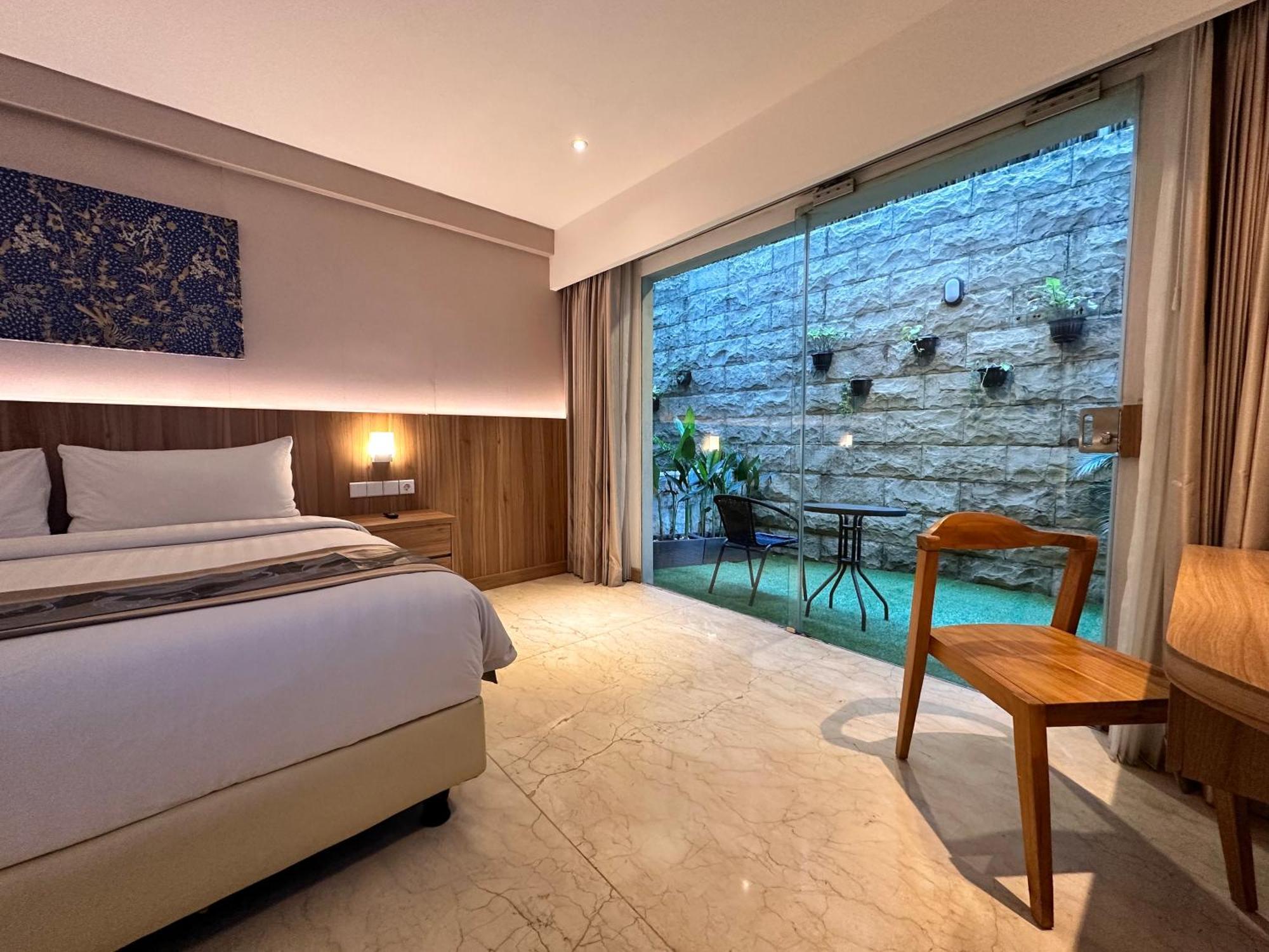The Capital Hotel And Resort Seminyak Buitenkant foto