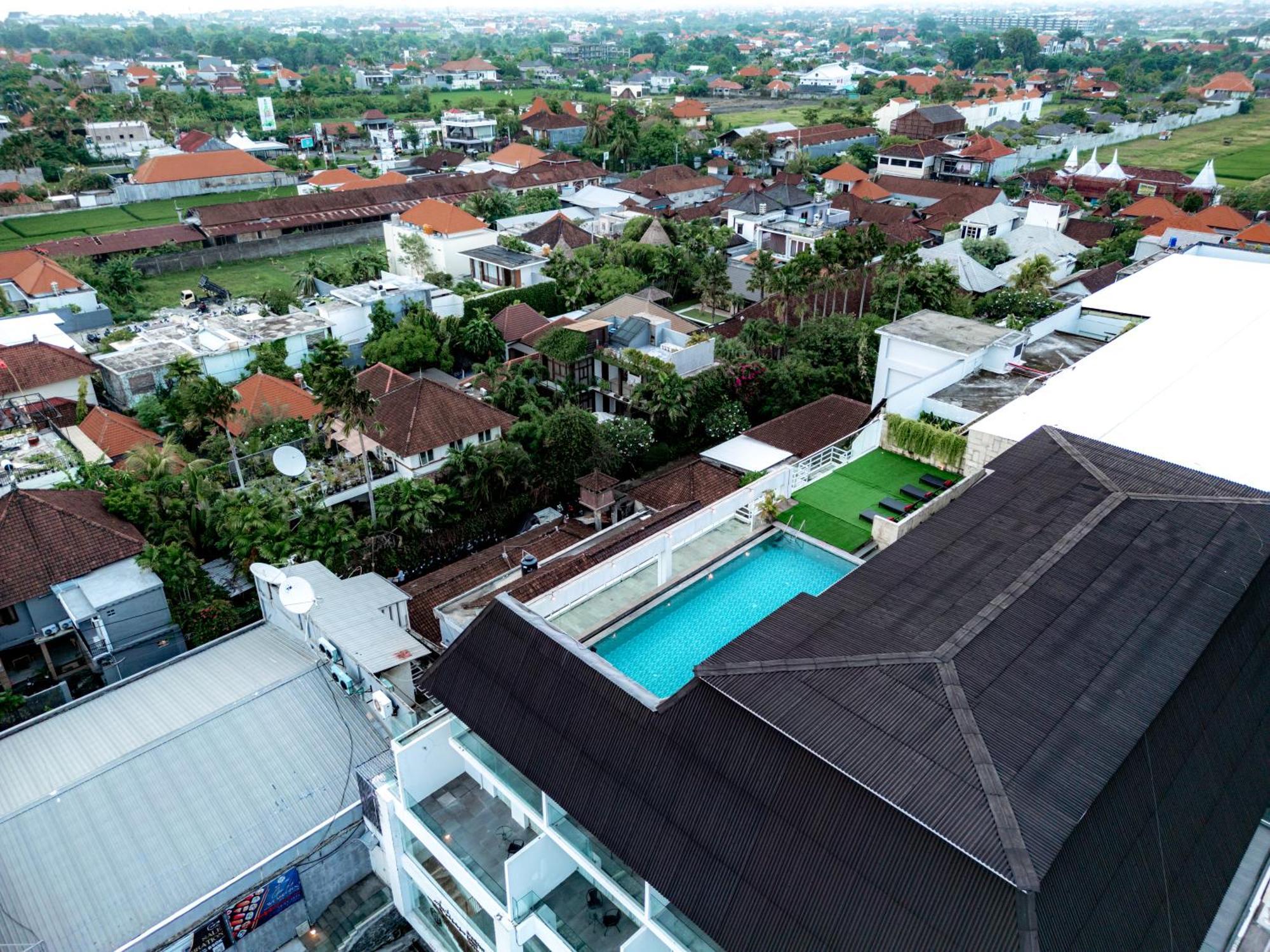 The Capital Hotel And Resort Seminyak Buitenkant foto
