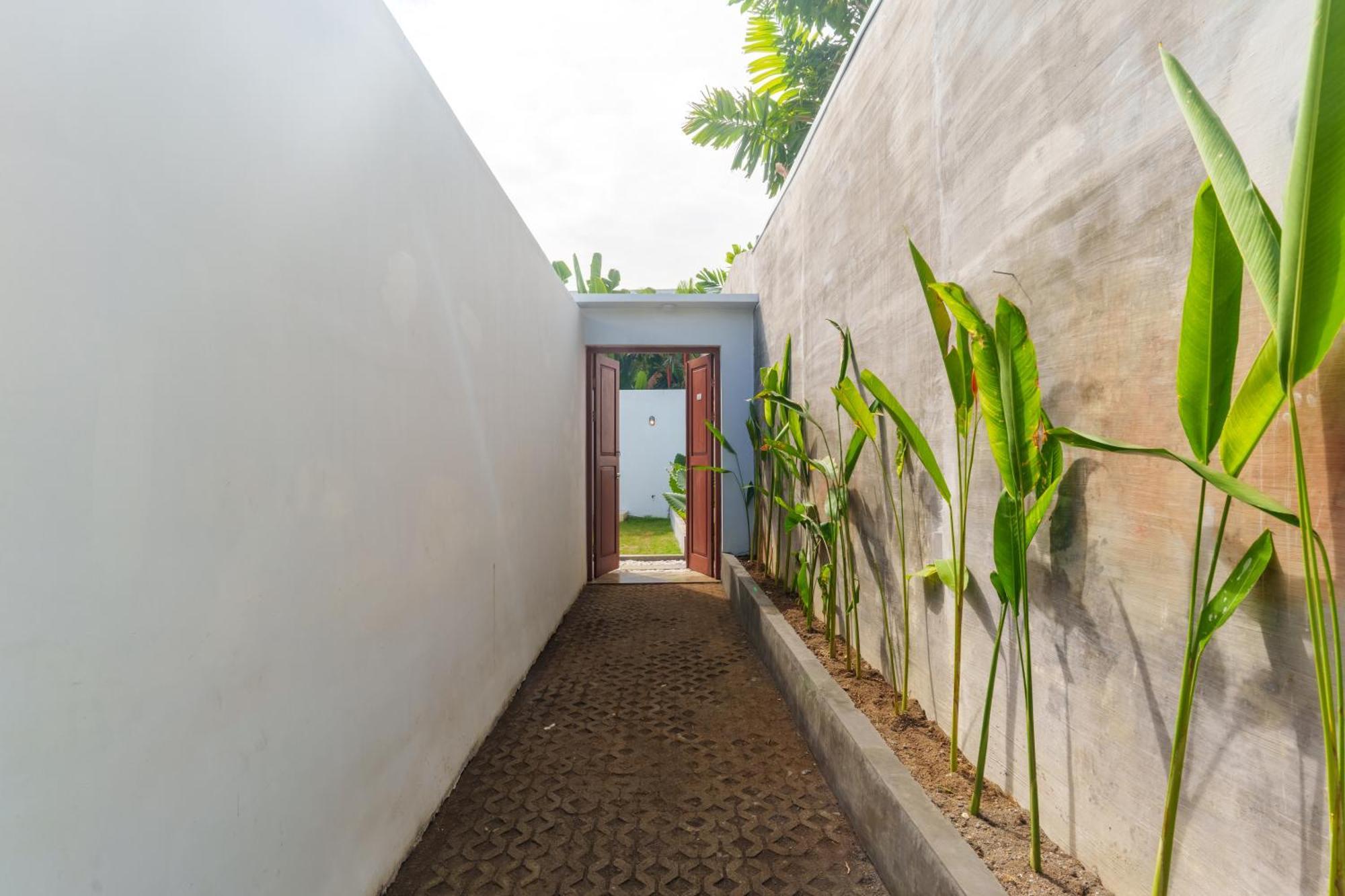 The Capital Hotel And Resort Seminyak Buitenkant foto
